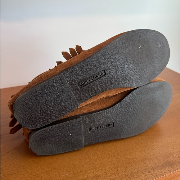 Minnetonka Bootie Sz 9 - Picture 4 of 6